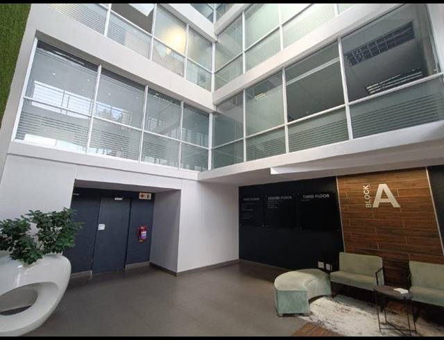 BUSINESS PROPERTY TO RENT IN CRESTA